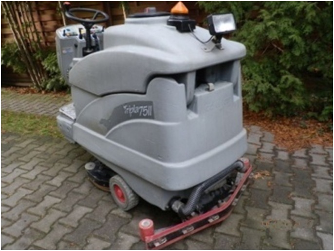 COMAC TRIPLA 75B